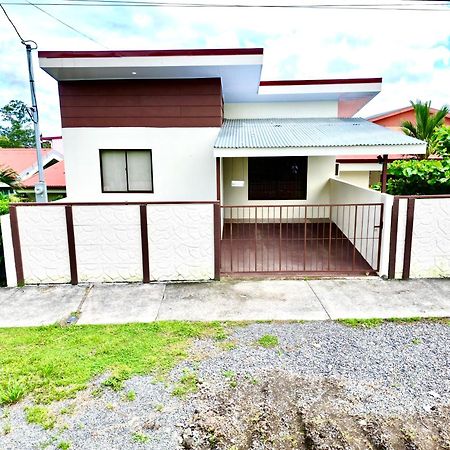 Oasis Arenal Villa Downtown Arenal Volcano View La Fortuna Esterno foto