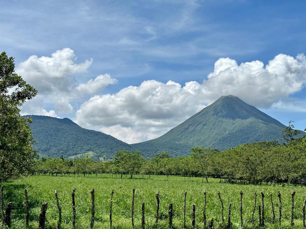 Oasis Arenal Villa Downtown Arenal Volcano View La Fortuna Esterno foto