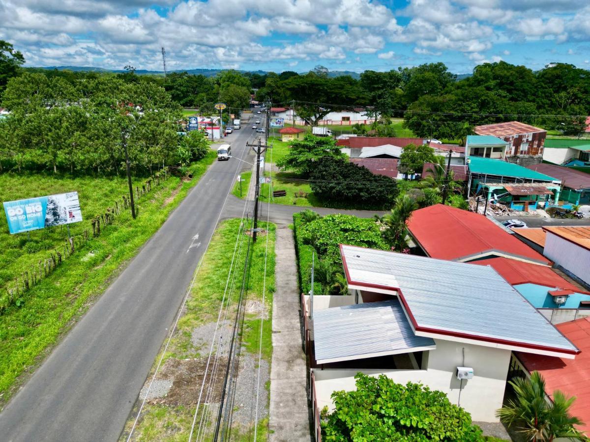 Oasis Arenal Villa Downtown Arenal Volcano View La Fortuna Esterno foto